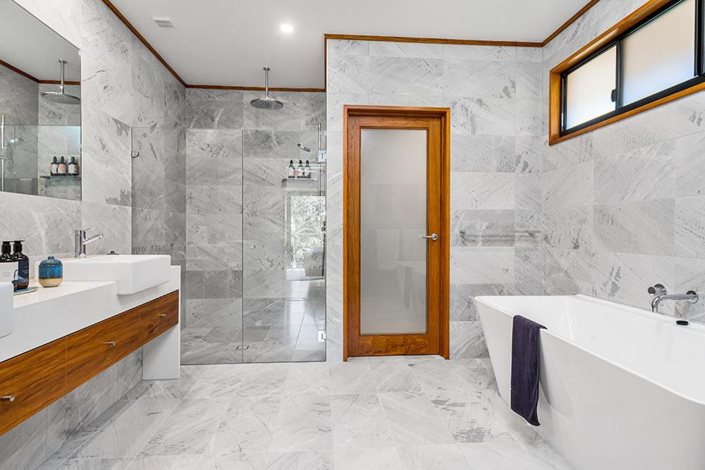 Yangaro Villa Airlie Beach Exterior foto